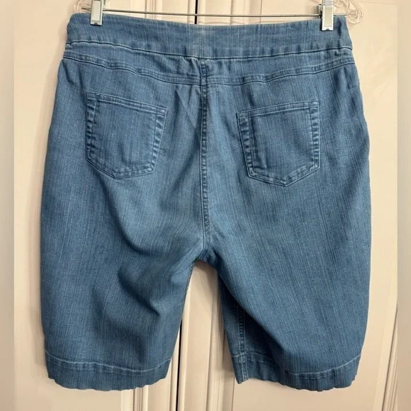Womens Size XL Pull-On Elastic Waist Medium Wash Denim Bermuda Shorts by VENUS - Picture 6 of 8